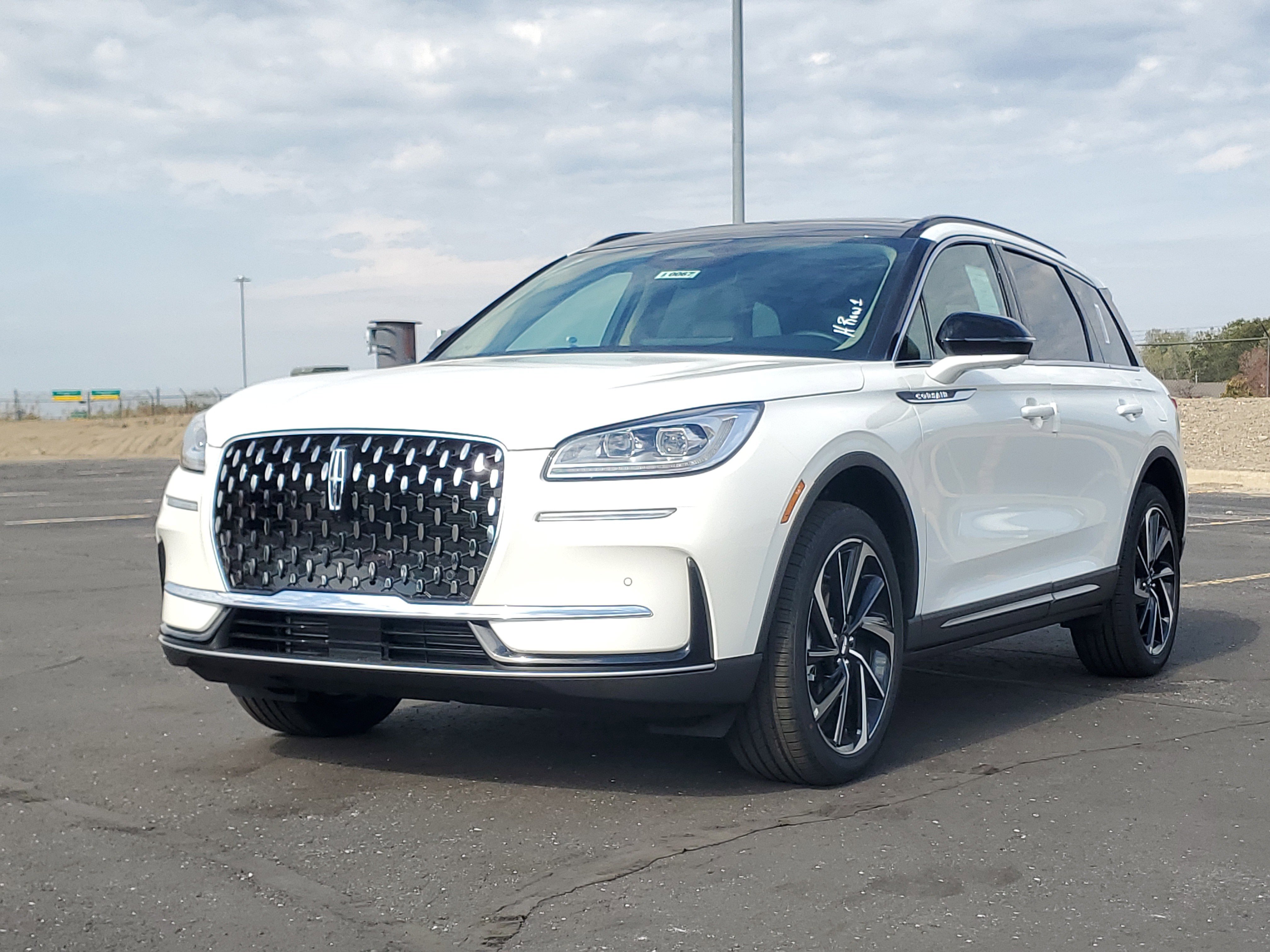 New 2026 Lincoln Corsair Reserve image 2