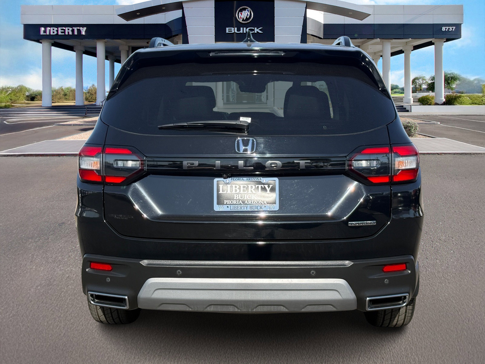 Used 2025 Honda Pilot Touring image 5