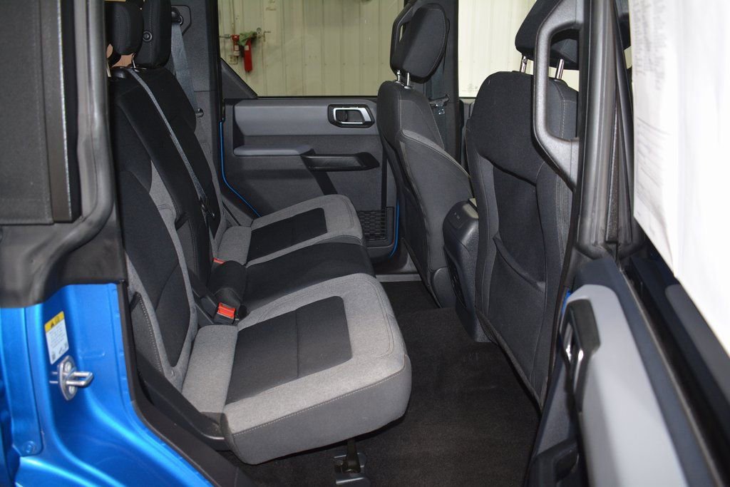 Used 2023 Ford Bronco Big Bend image 19