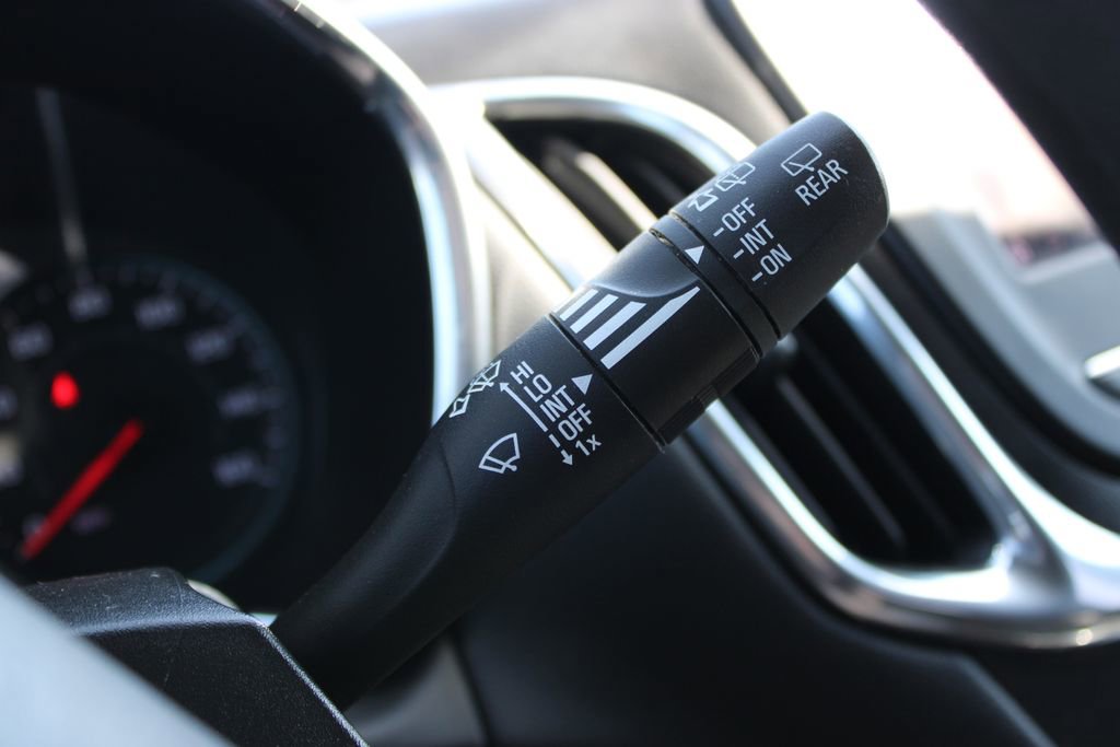 Used 2021 Chevrolet Equinox LT image 36