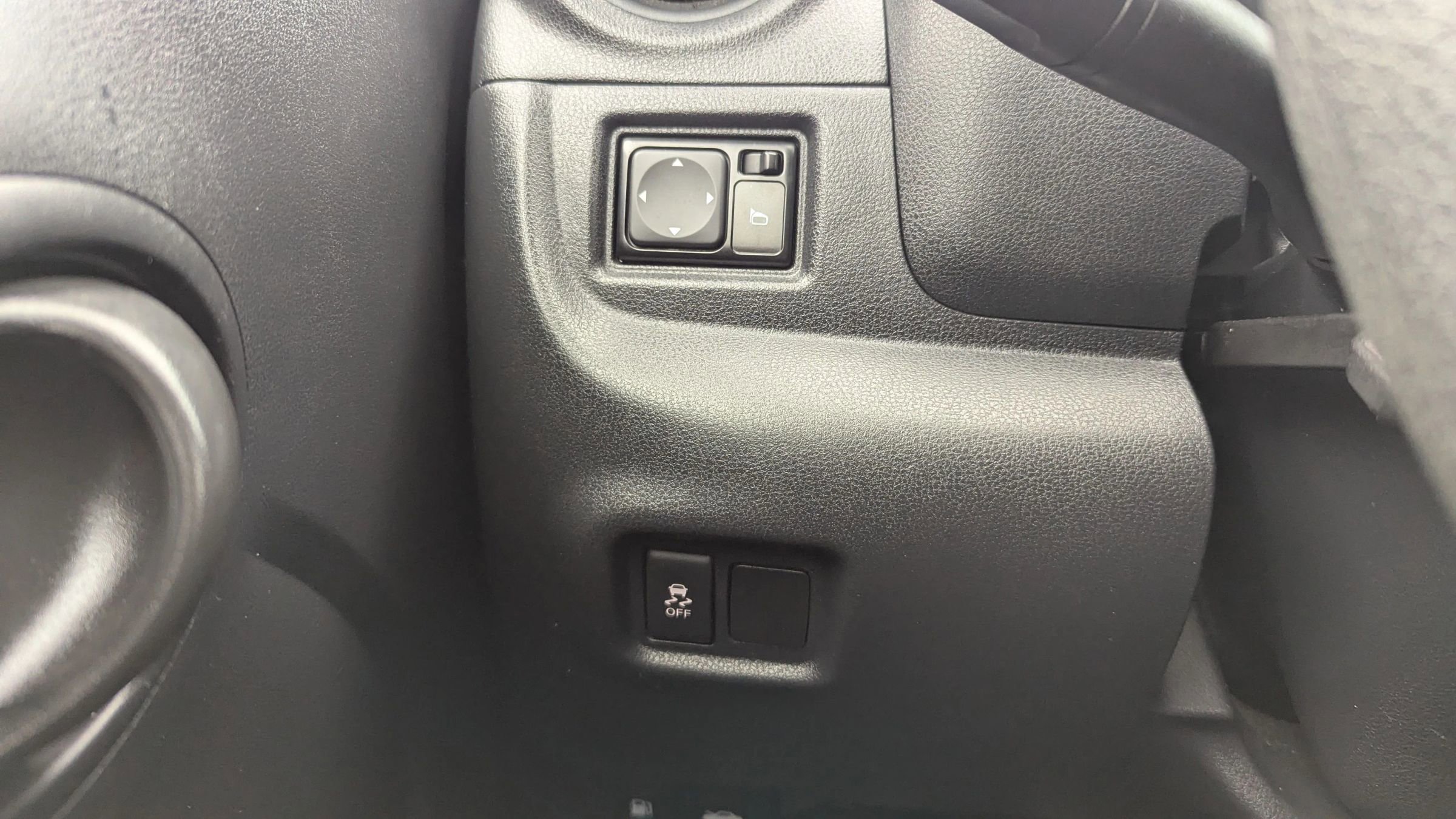 Used 2017 Nissan Versa S Plus FWD image 18