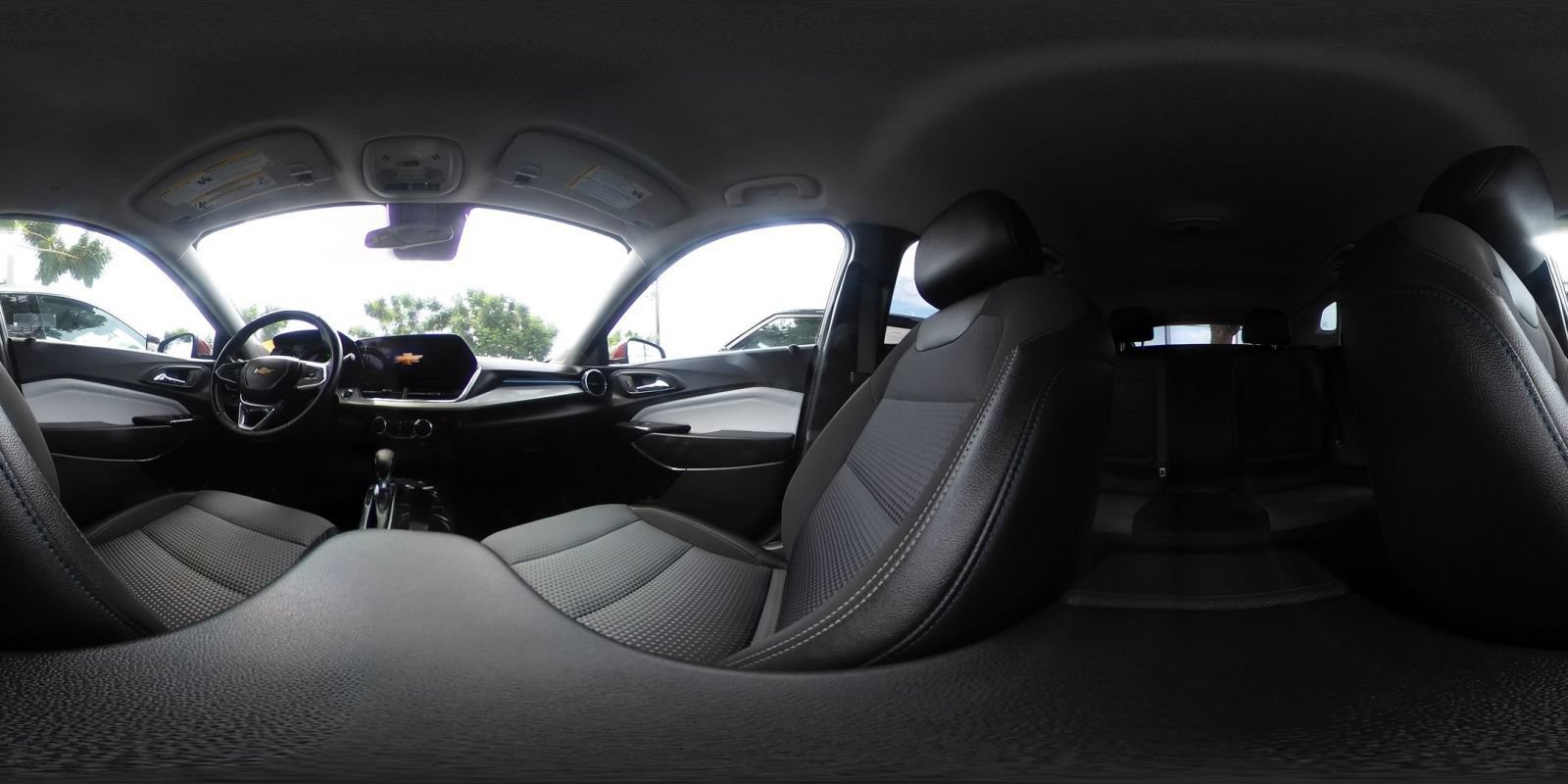 Used 2025 Chevrolet Trax LT w/ LT Convenience Package FWD image 78