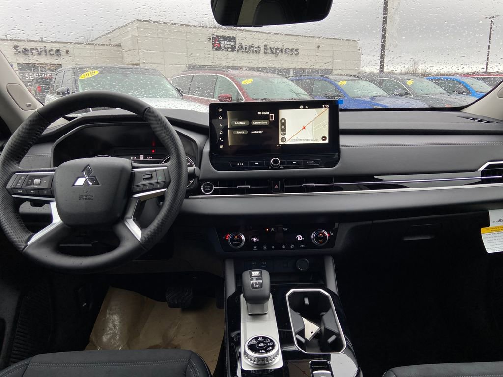 New 2026 Mitsubishi Outlander SE image 21