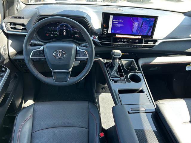 Certified 2025 Toyota Sienna XSE w/ XSE Premium Package image 19