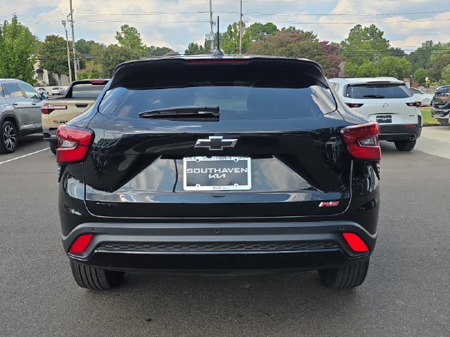 Used 2026 Chevrolet Trax RS w/ Sunroof Package FWD image 4