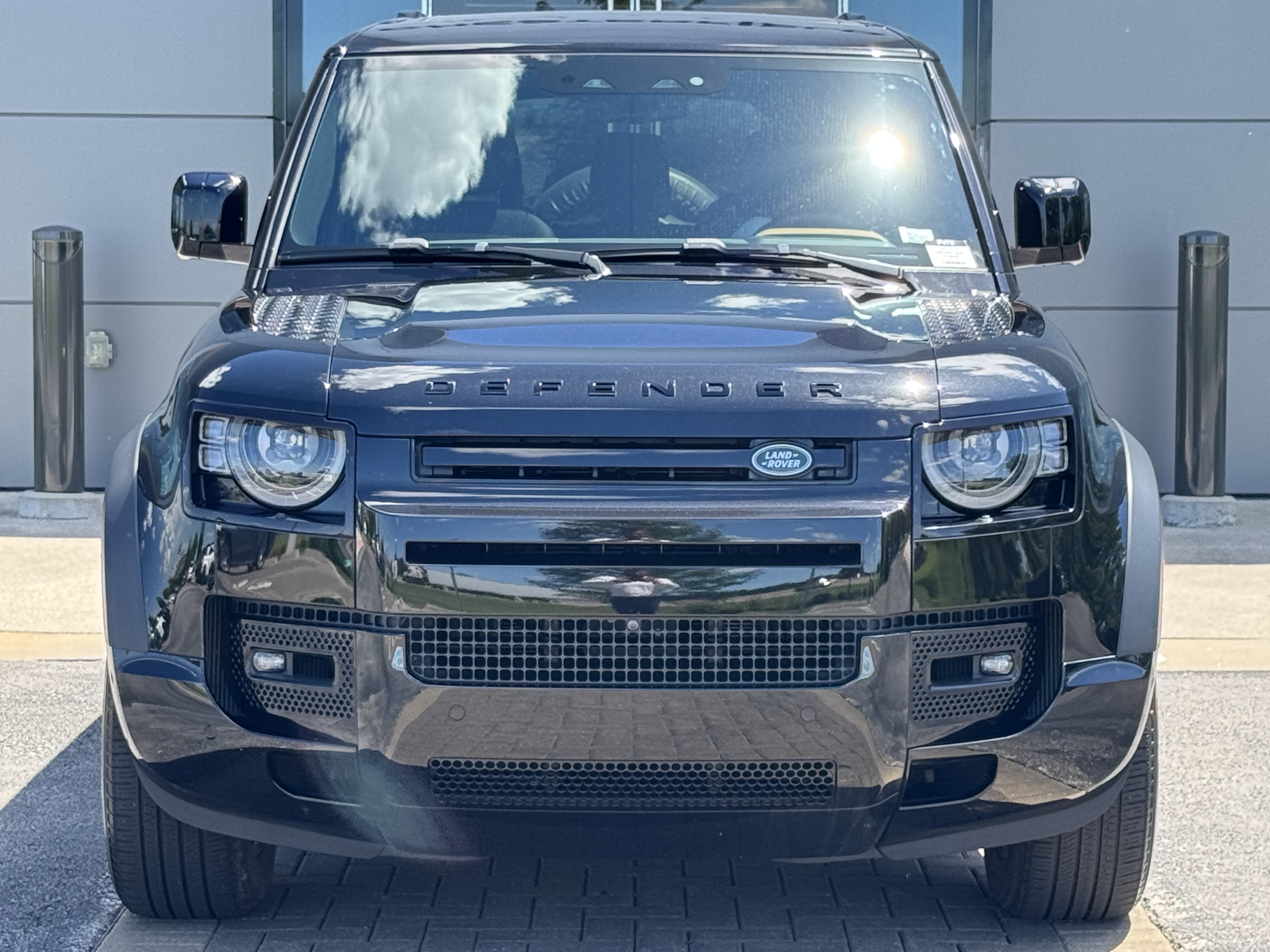 Certified 2023 Land Rover Defender 130 X AWD/4WD image 8