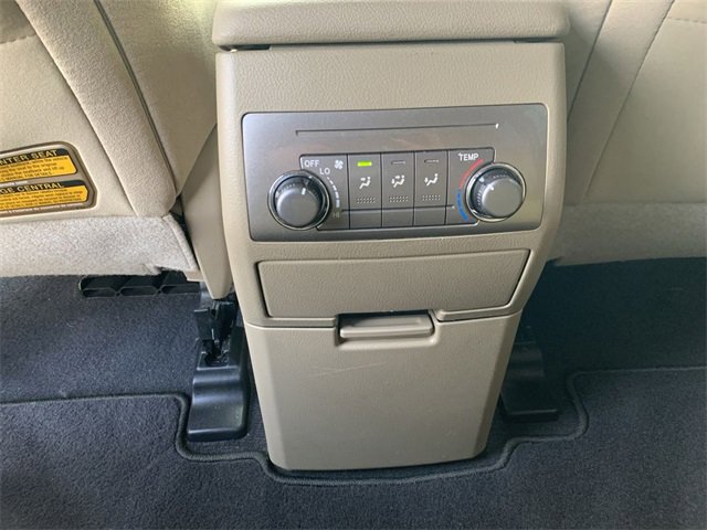 Used 2013 Toyota Highlander FWD image 28
