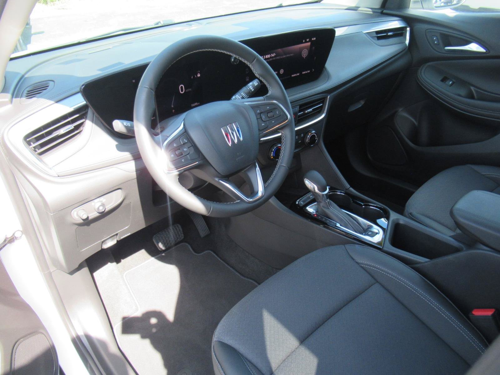 Used 2024 Buick Encore GX Preferred FWD image 16