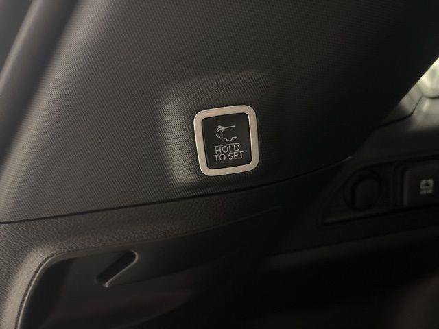Used 2026 Jeep Grand Cherokee Altitude AWD/4WD image 35