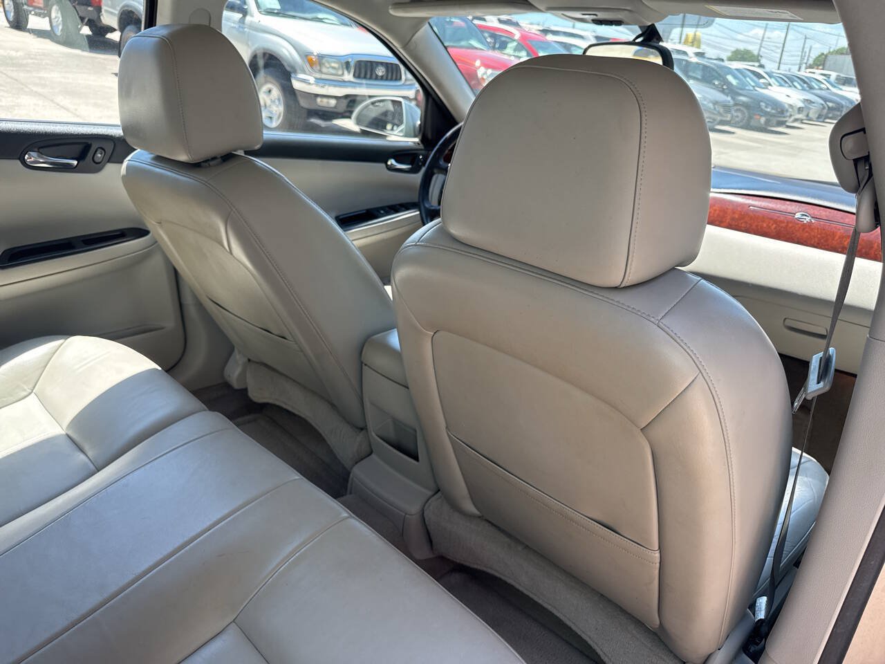 Used 2006 Chevrolet Impala SS FWD image 14