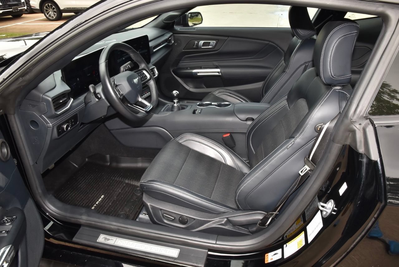 Used 2025 Ford Mustang GT Premium RWD image 24