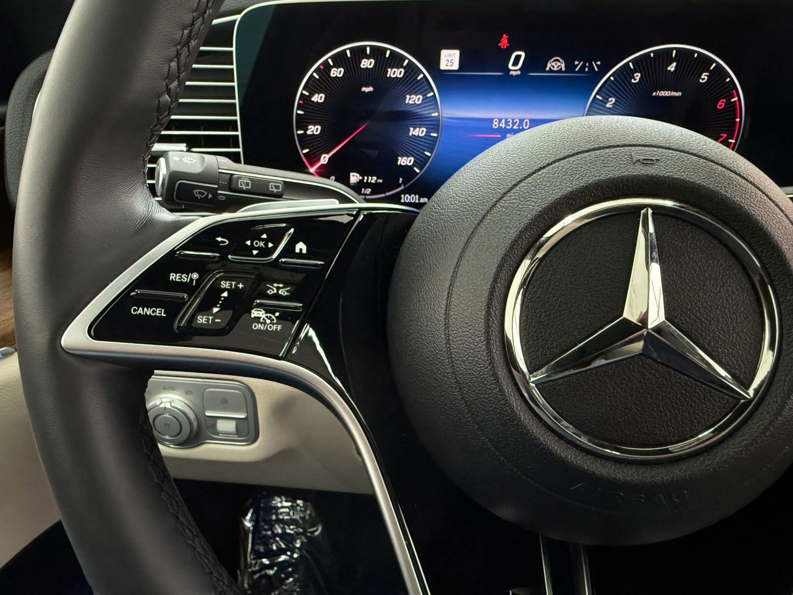 Used 2025 Mercedes-Benz GLE 450 4MATIC image 15