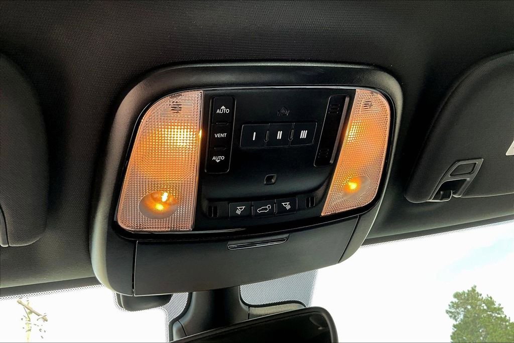 Used 2022 Dodge Durango GT AWD/4WD image 17