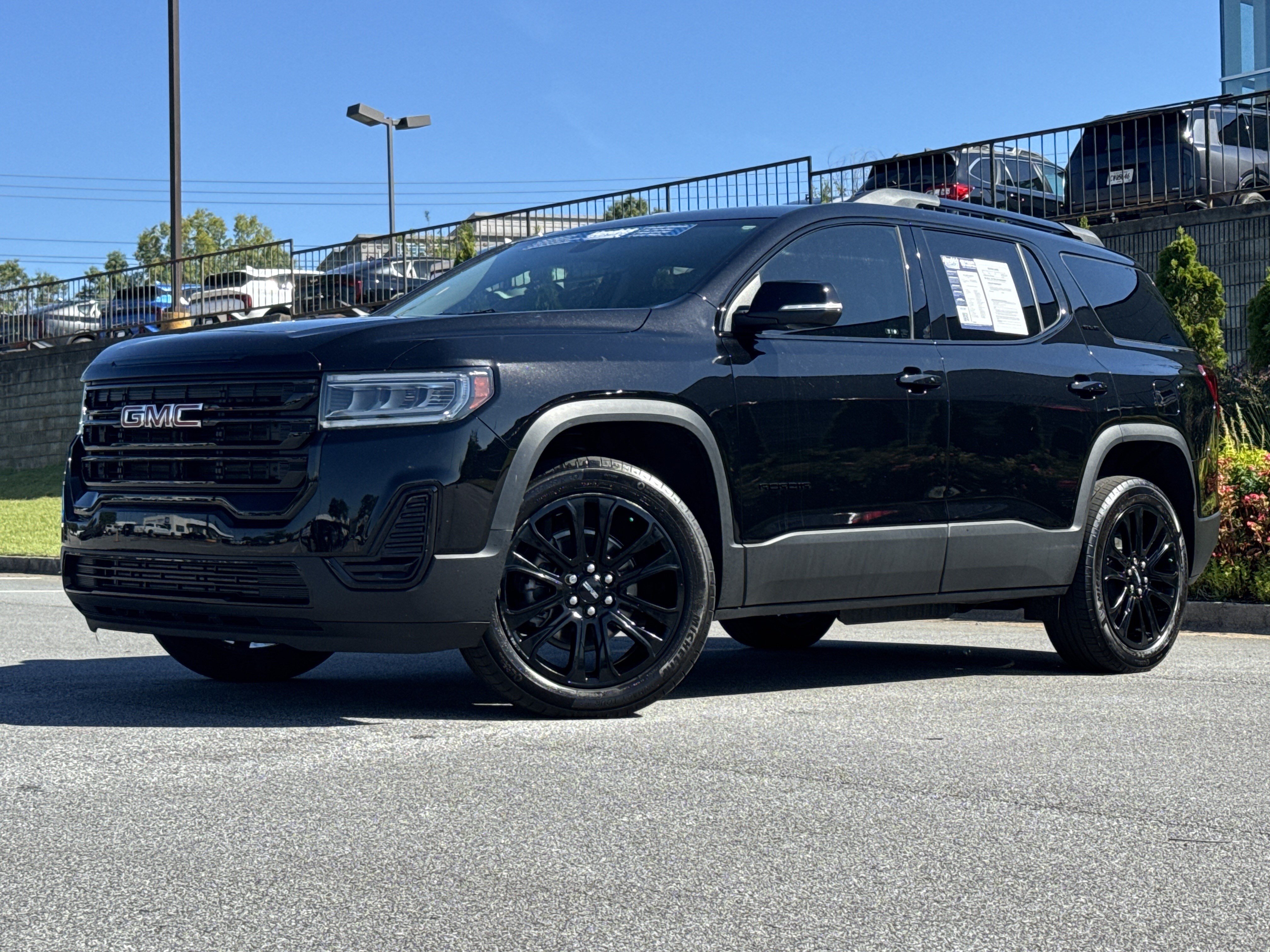 Used 2023 GMC Acadia SLE w/ Driver Convenience Package FWD image 5