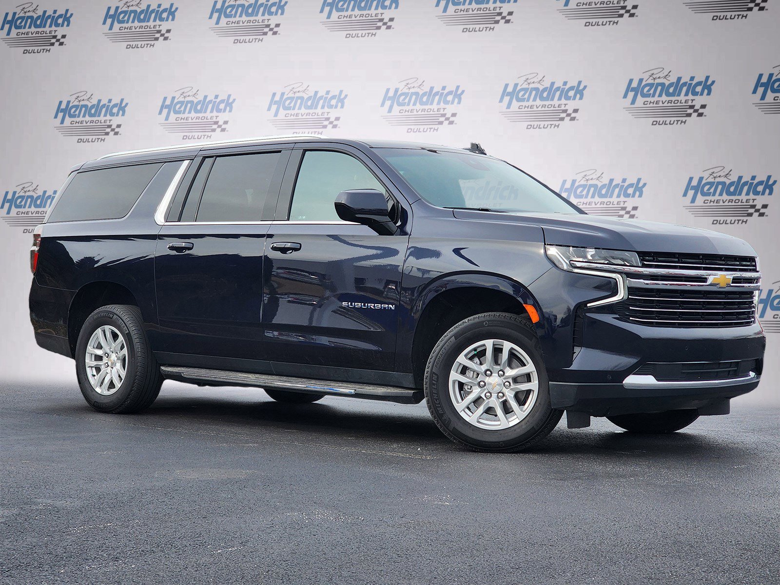 Used 2024 Chevrolet Suburban LT image 2