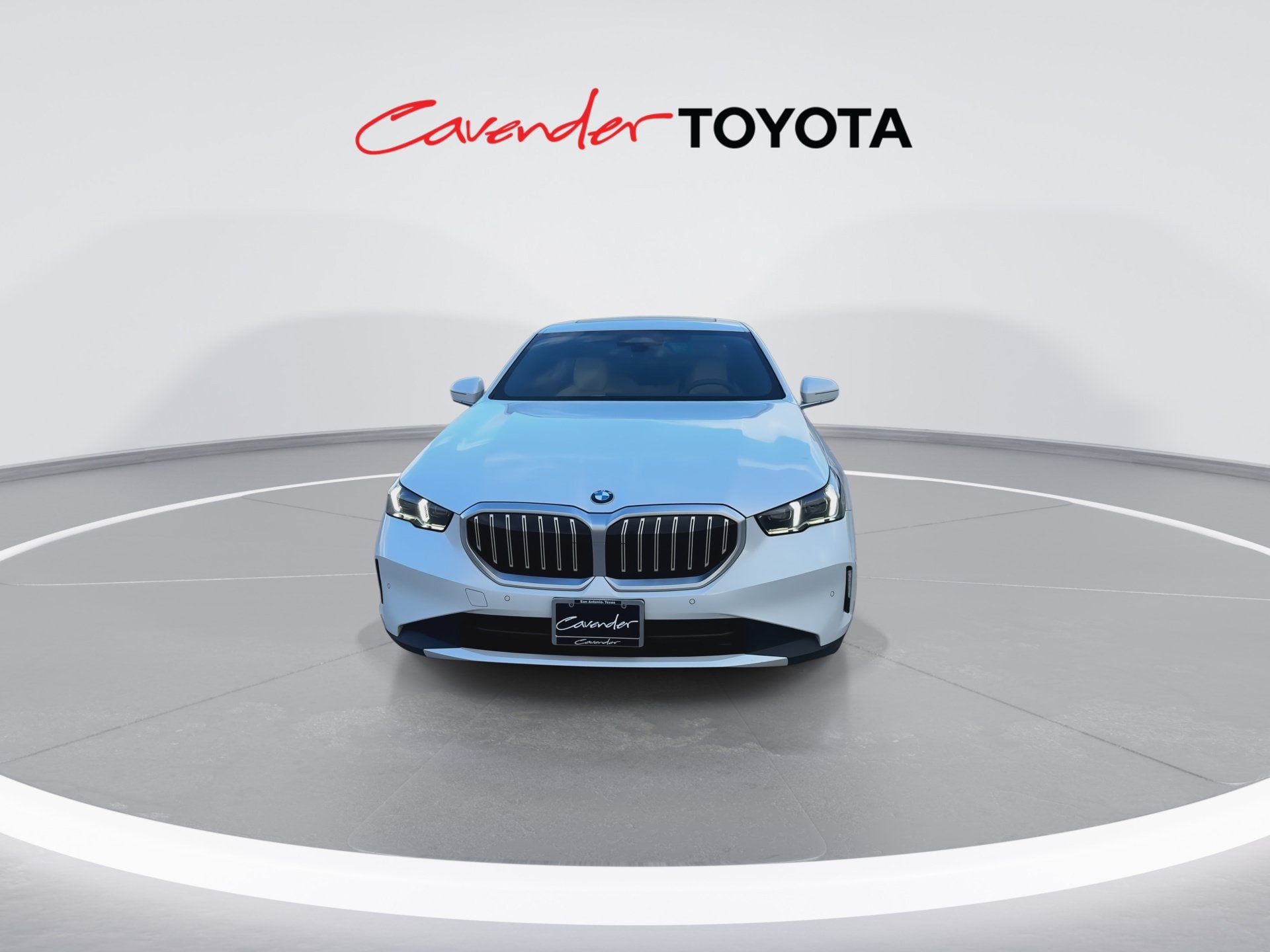 Used 2024 BMW 530i w/ Convenience Package RWD image 3