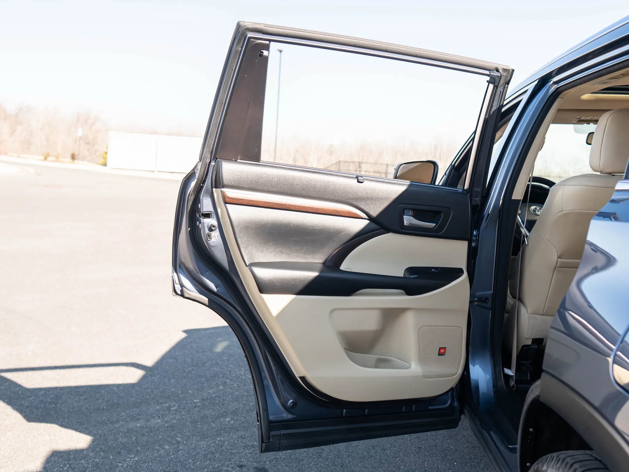 Used 2015 Toyota Highlander Limited image 46