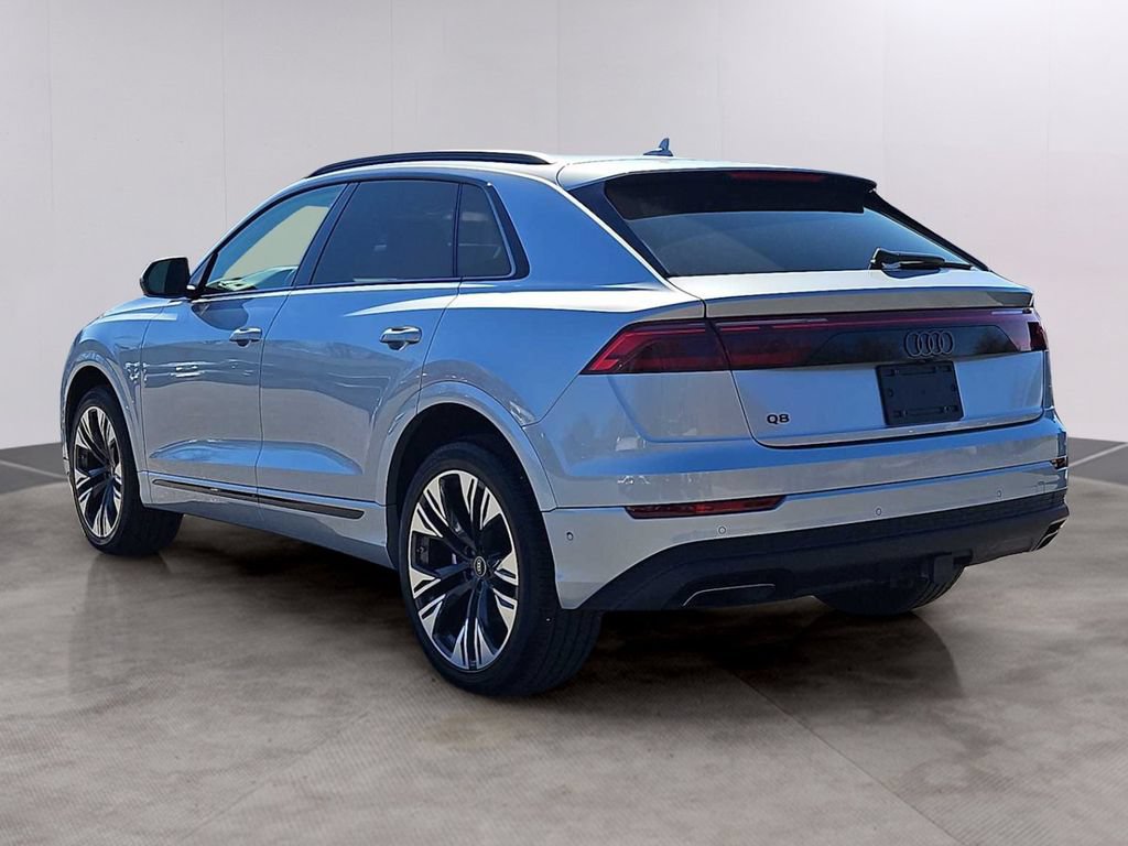 Certified 2025 Audi Q8 Premium AWD/4WD image 4