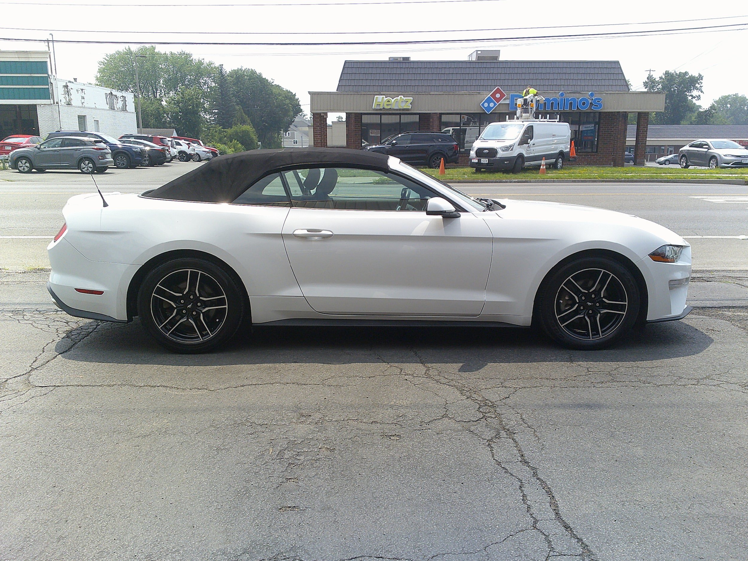 Used 2019 Ford Mustang Premium RWD image 12