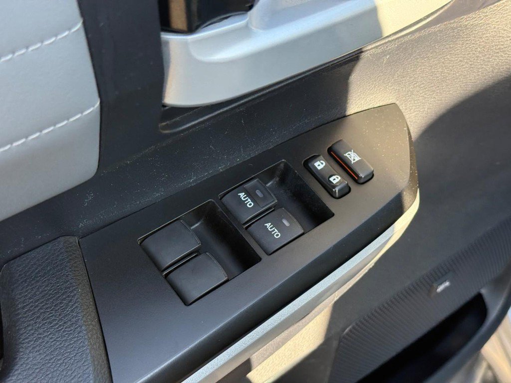 Used 2016 Toyota Tundra Limited w/ Limited Premium Package image 18