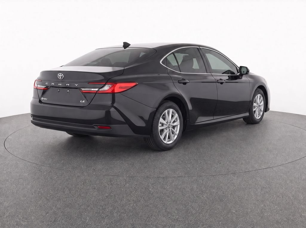 Used 2025 Toyota Camry LE FWD image 4