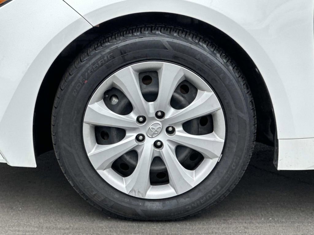 Certified 2023 Toyota Corolla LE image 9
