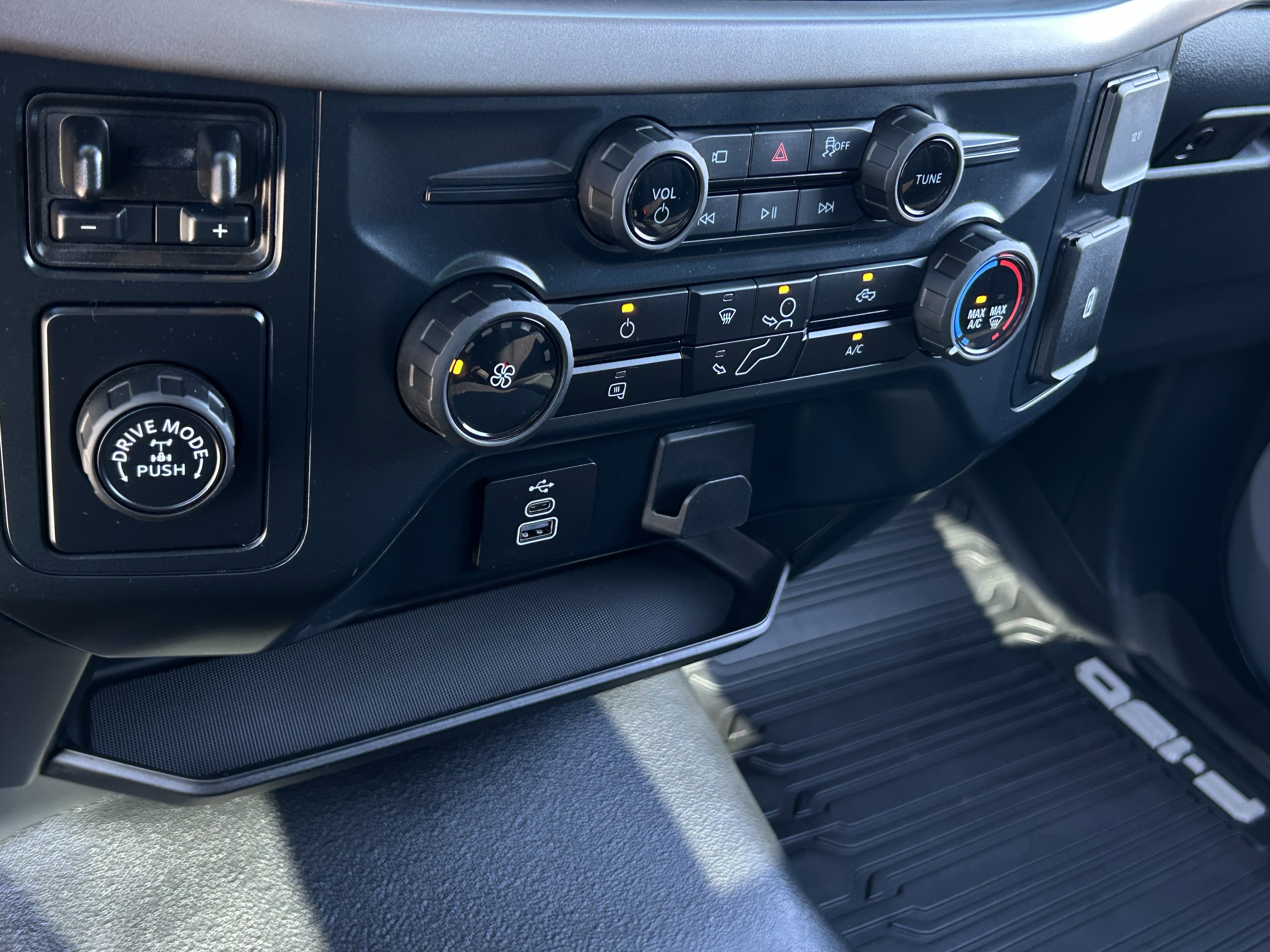 Used 2025 Ford F150 XL image 24