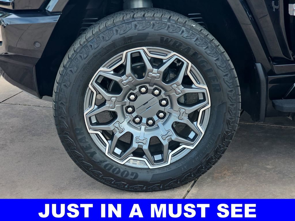 Used 2024 GMC Hummer EV 3X image 28