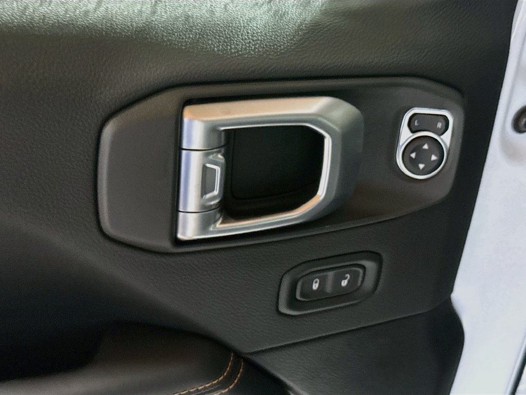New 2027 Jeep Wrangler Unlimited Sahara AWD/4WD image 18