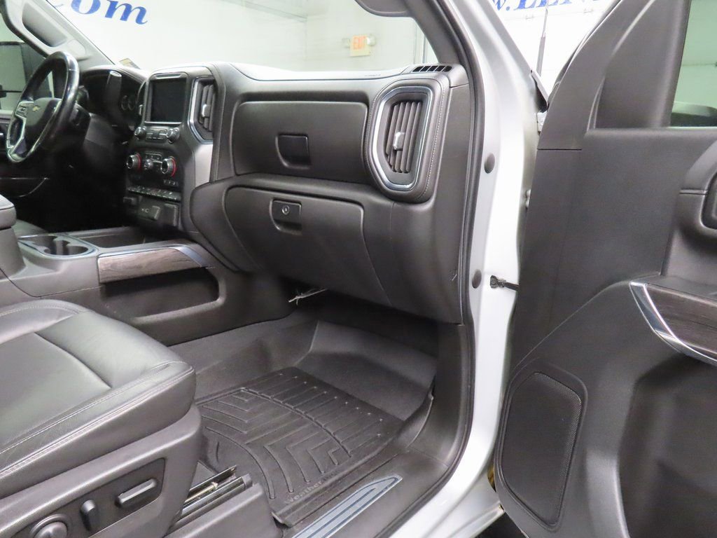 Used 2020 Chevrolet Silverado 2500 LTZ w/ LTZ Plus Package image 27