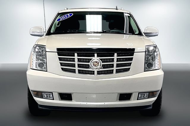 Used 2013 Cadillac Escalade EXT Premium AWD/4WD image 2
