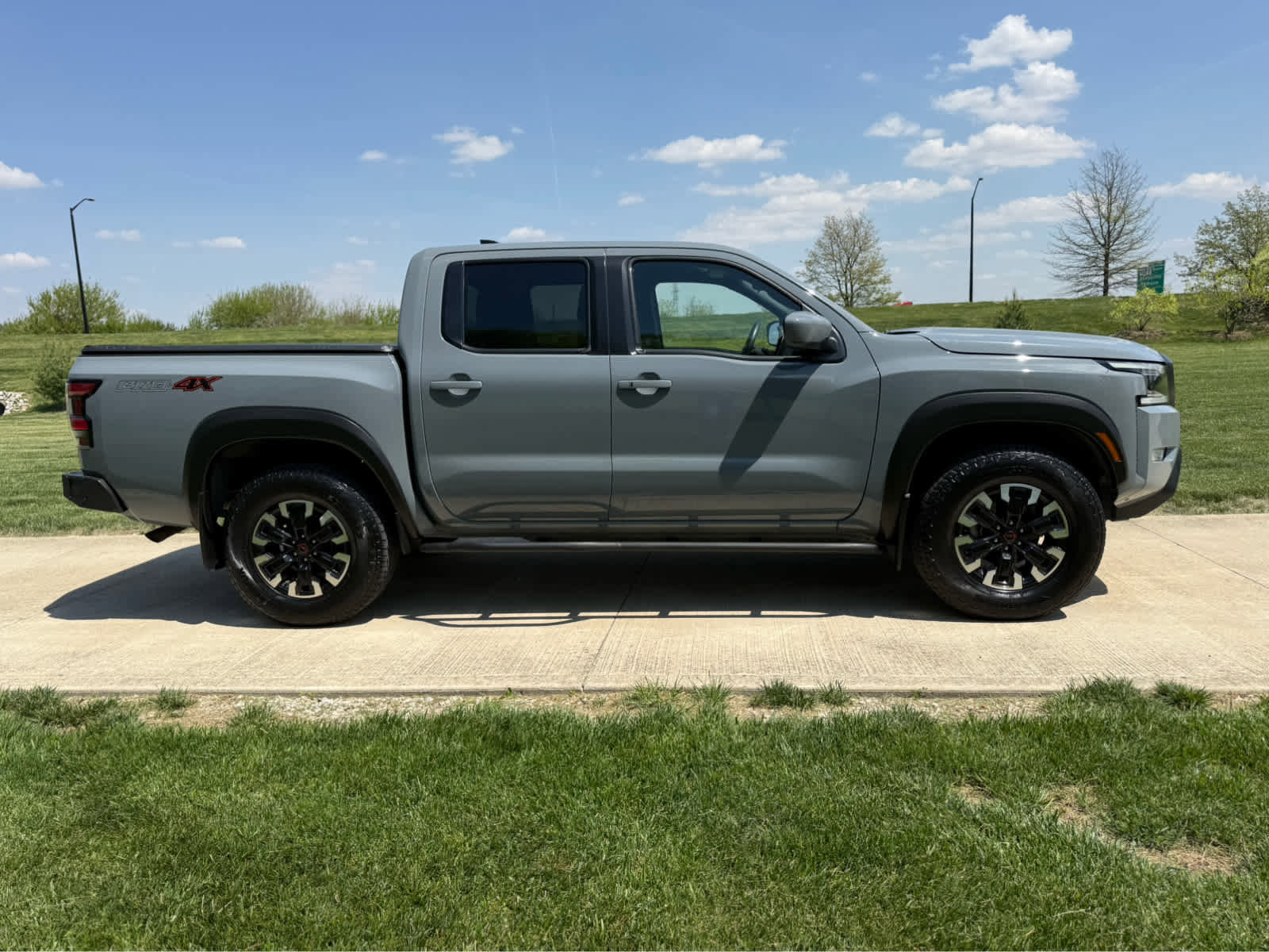 Used 2023 Nissan Frontier PRO-4X w/ Tow Package AWD/4WD image 6