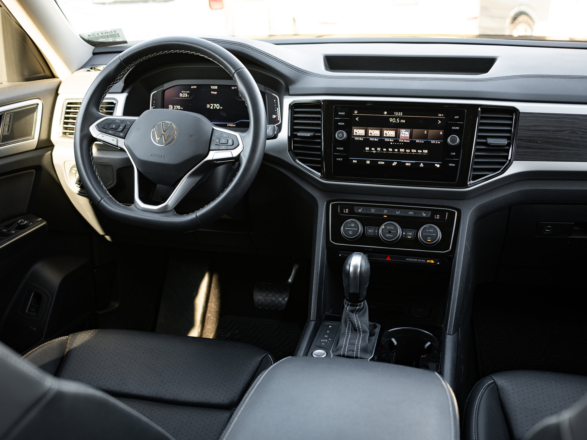 Used 2023 Volkswagen Atlas SE image 26