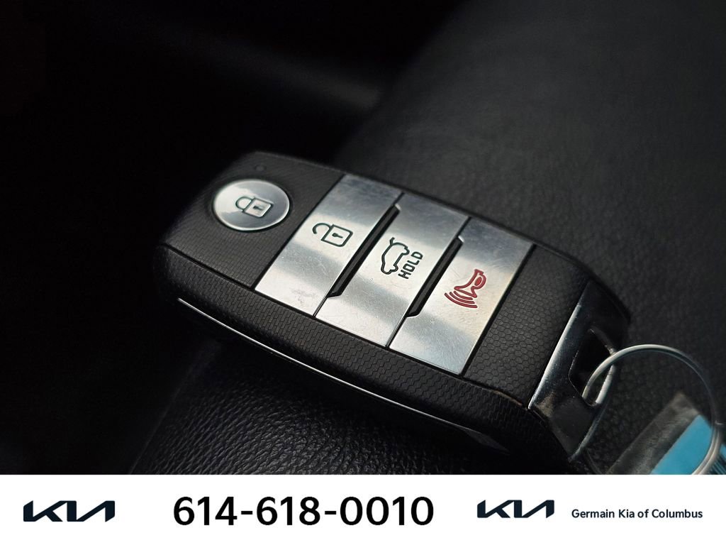 Certified 2020 Kia Niro EX w/ Cold Weather Package image 33