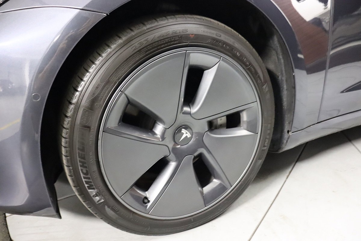 Used 2021 Tesla Model 3 Standard Range Plus RWD image 3