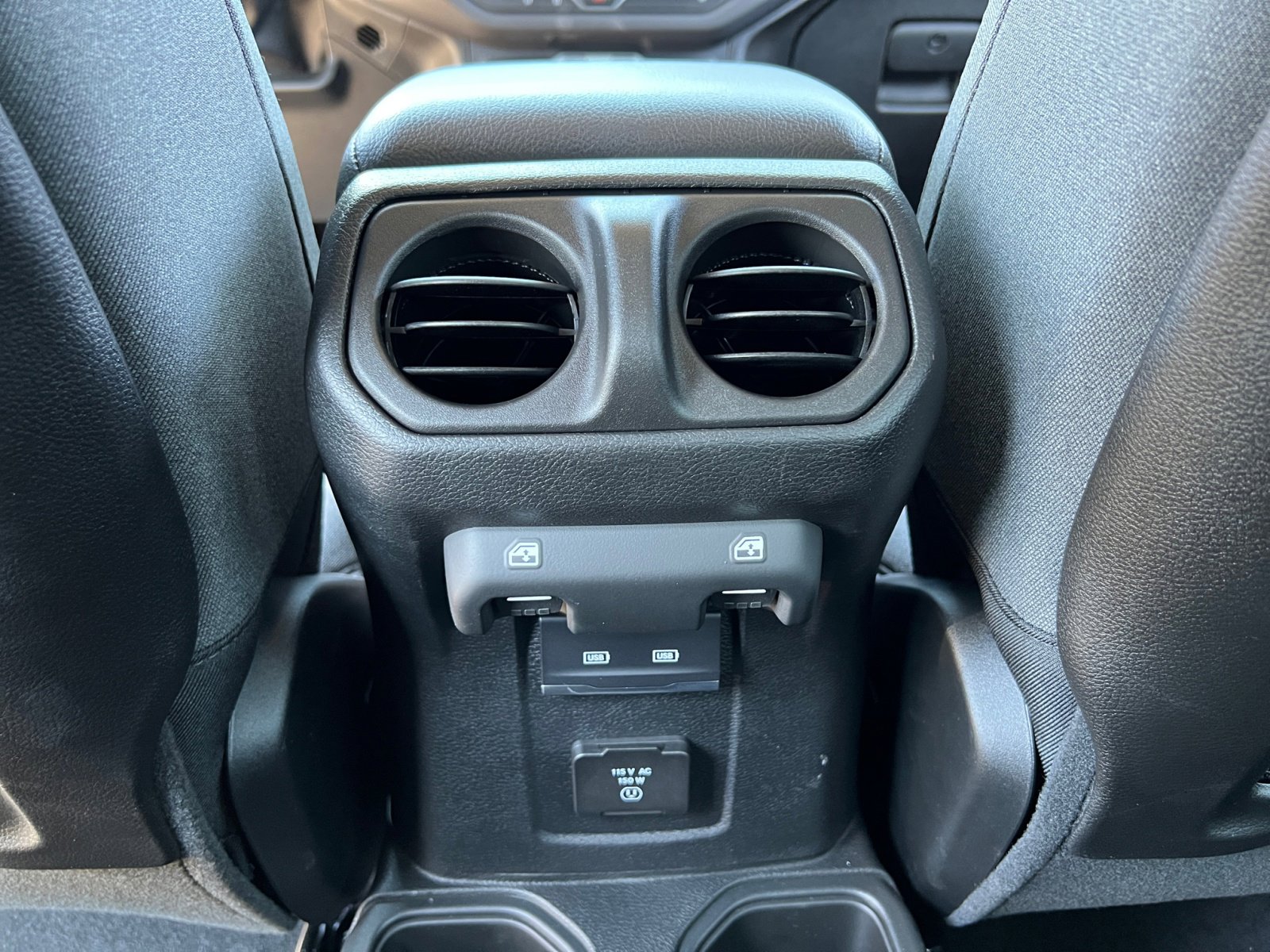 New 2025 Jeep Wrangler Unlimited Rubicon w/ Convenience Group image 32