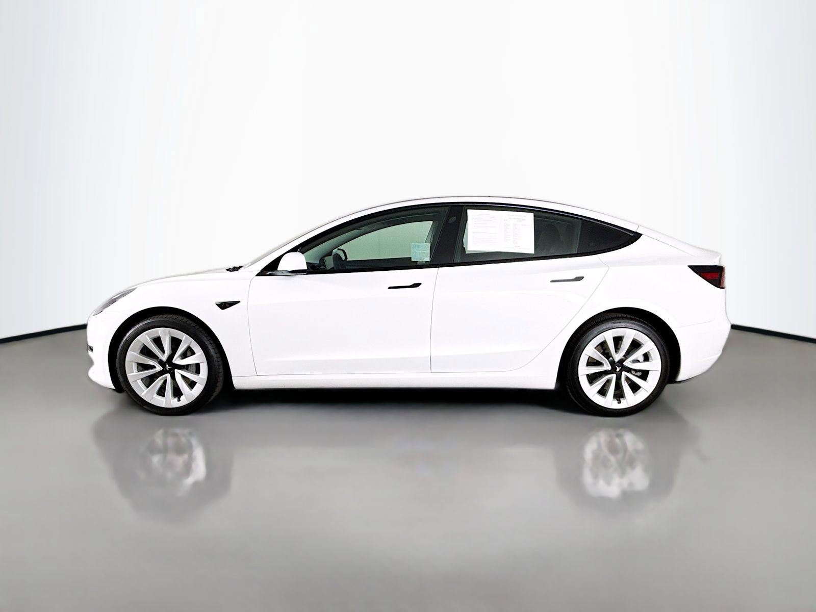 Used 2022 Tesla Model 3 RWD image 4