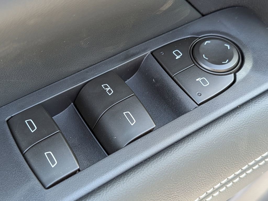 New 2026 GMC Terrain Elevation FWD image 38