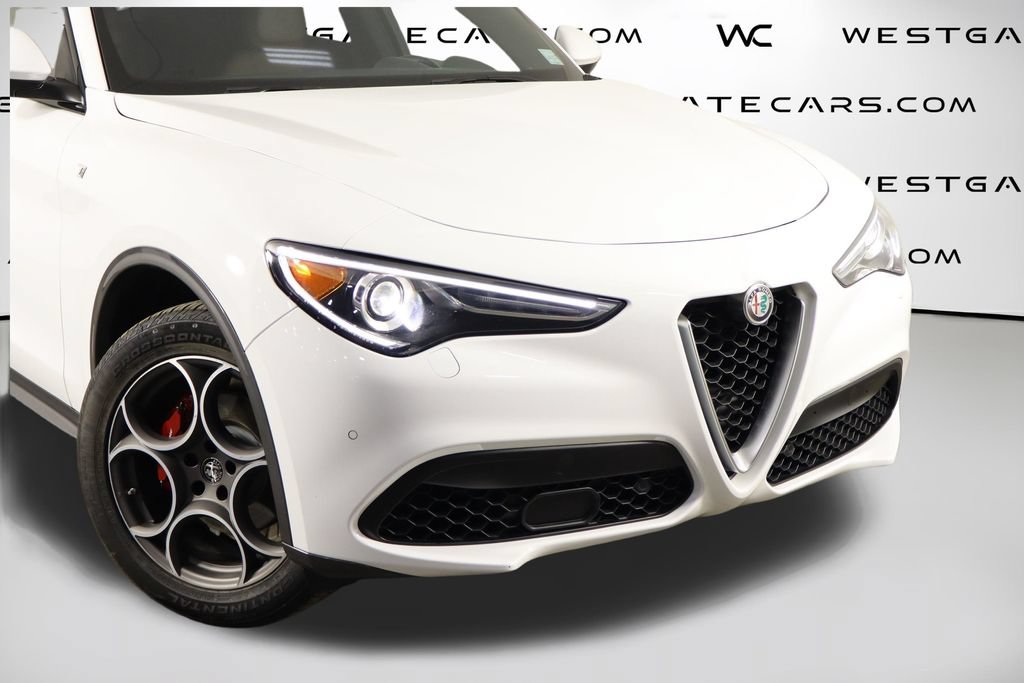Used 2023 Alfa Romeo Stelvio Ti AWD/4WD image 51