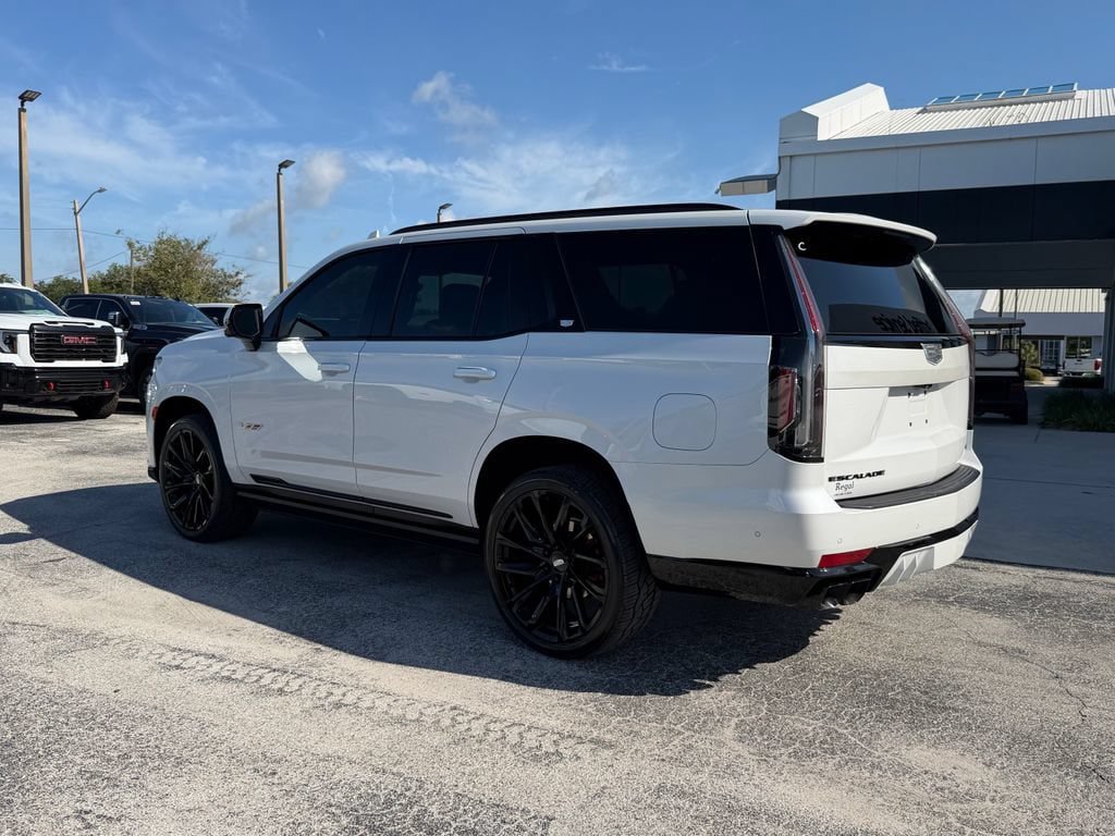 Used 2023 Cadillac Escalade V w/ LPO, ONYX Package AWD/4WD image 7