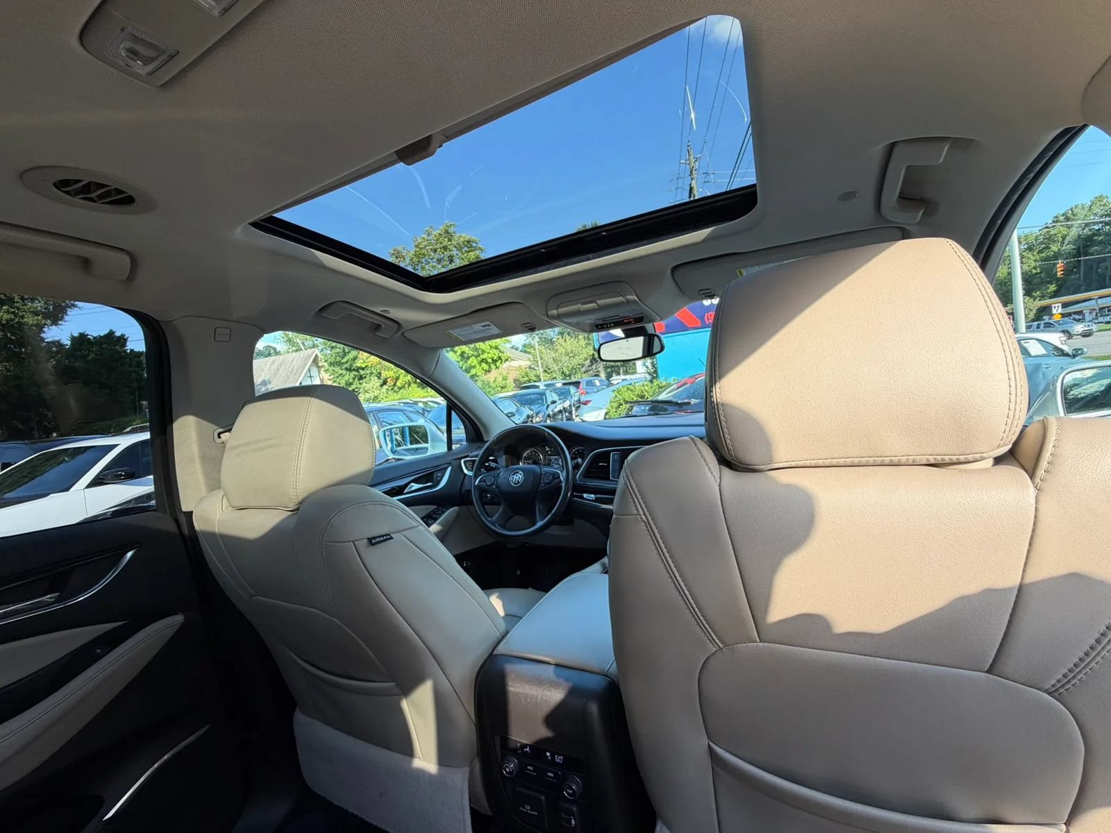 Used 2019 Buick Enclave Essence FWD image 32