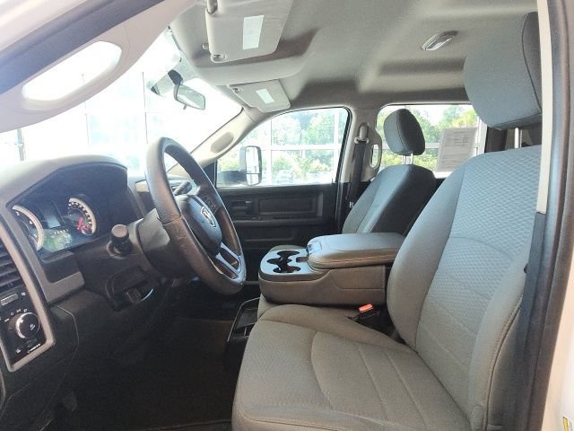 Used 2014 RAM 3500 Tradesman w/ Chrome Appearance Group RWD image 24