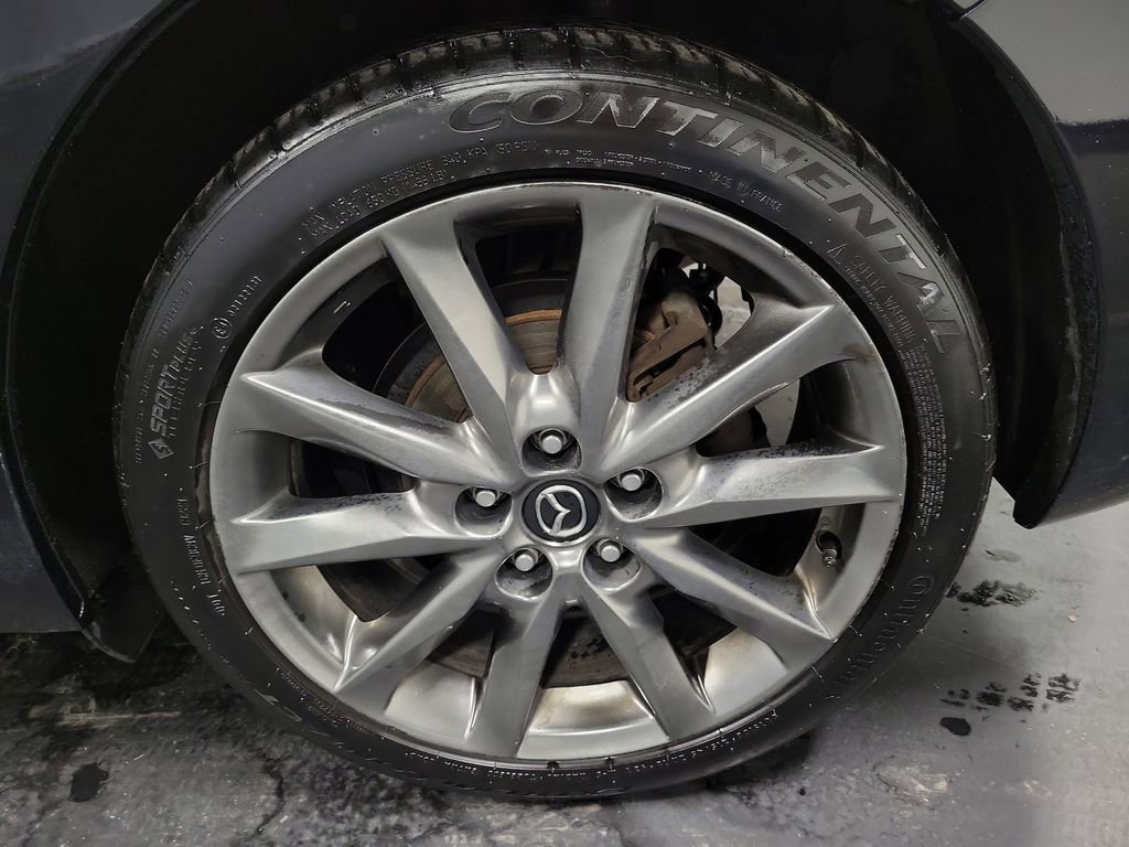 Used 2018 MAZDA MAZDA3 Grand Touring w/ Premium Equipment Package image 11