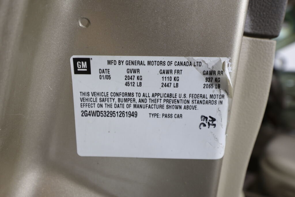 Used 2005 Buick LaCrosse CXL image 38