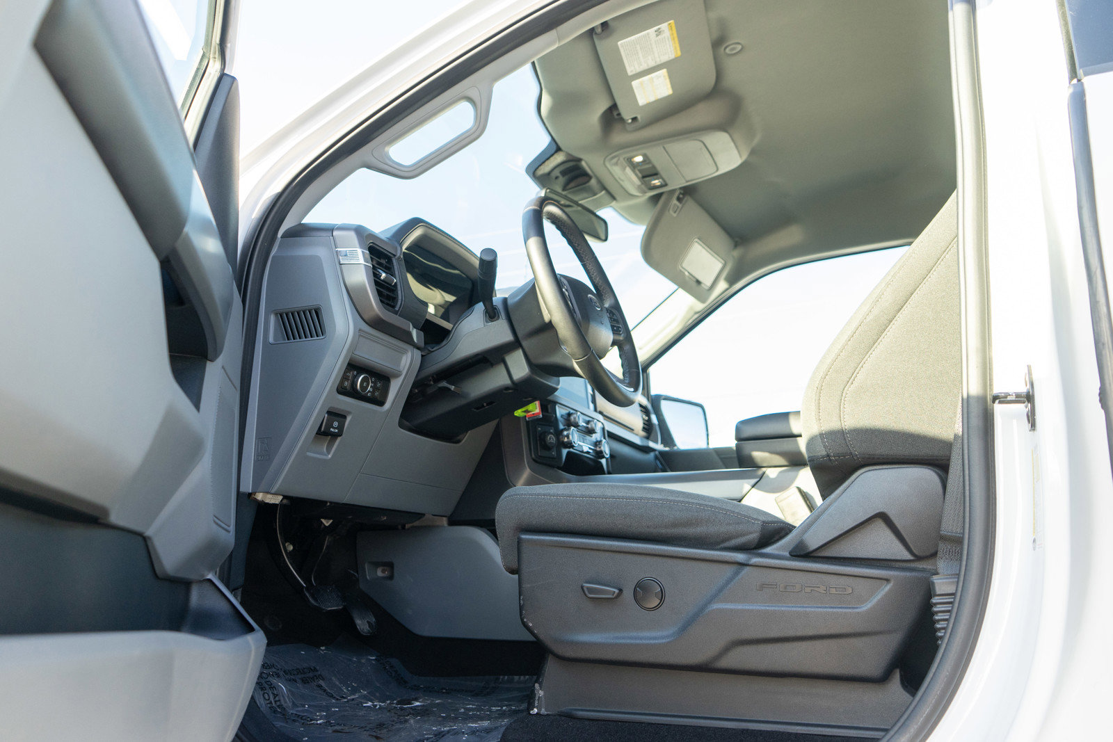 Used 2024 Ford F150 XLT w/ Mobile Office Package image 13