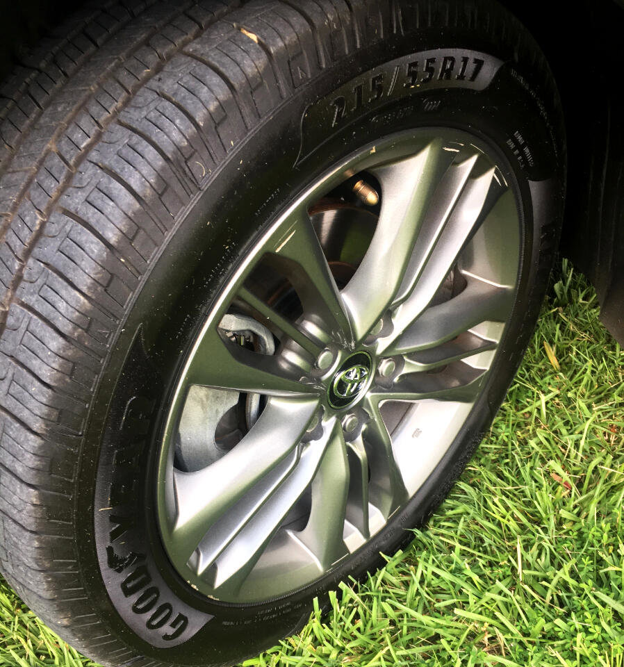 Used 2017 Toyota Camry SE image 20