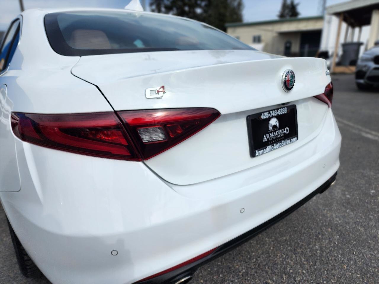 Used 2017 Alfa Romeo Giulia Ti w/ TI Lusso Package AWD/4WD image 39