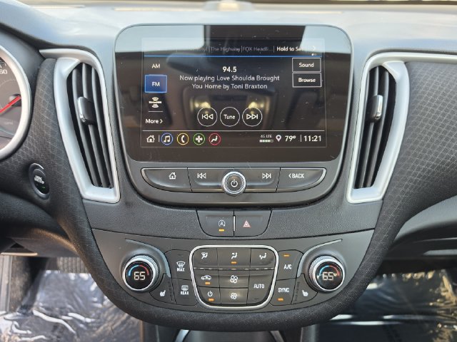Used 2025 Chevrolet Malibu LT FWD image 24