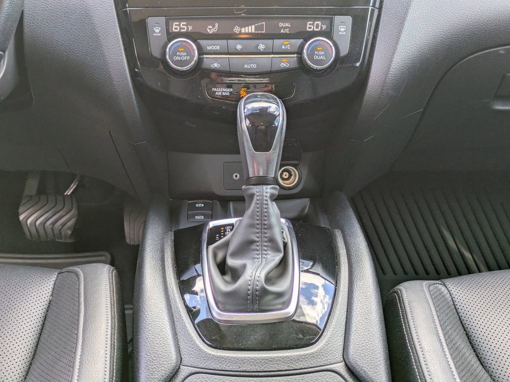 Used 2021 Nissan Rogue Sport SL image 19