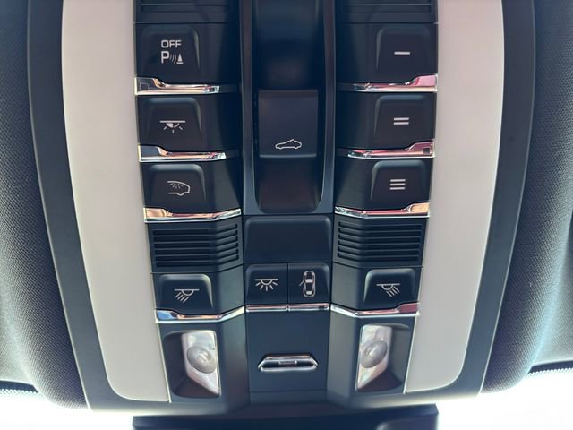 Used 2022 Porsche Macan image 27